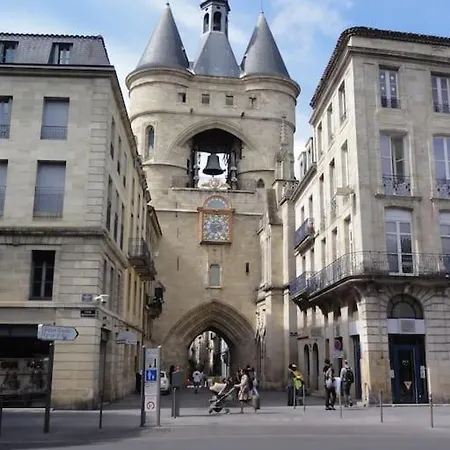 Grand Aéré Avec Terrasse Burdeos